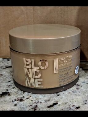 BlondeMe Wonder Golden Mask - Illuminating Hair Mask For Blondes